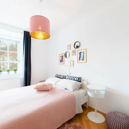 Bridget's Apartament